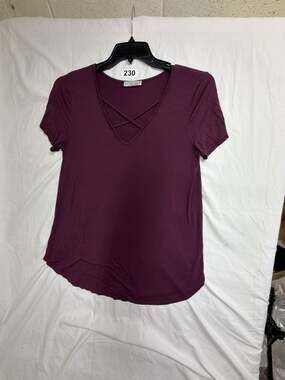Emory Park Women's Purple V-Neck Short Sleeve Criss-Cross Strap T-Shirt Size M